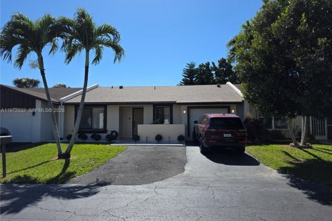 House in Delray Beach, Florida 2 bedrooms, 88.07 sq.m. № 2033416 - photo 3