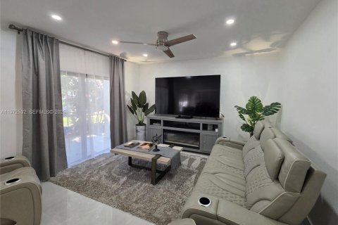 House in Delray Beach, Florida 2 bedrooms, 88.07 sq.m. № 2033416 - photo 18