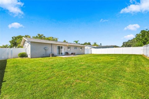 Villa ou maison à vendre à Seminole, Floride: 2 chambres, 84.54 m2 № 2436686 - photo 5