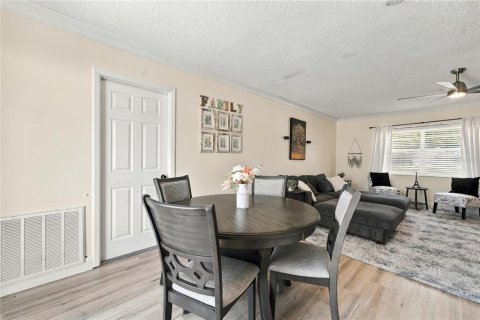 Villa ou maison à vendre à Seminole, Floride: 2 chambres, 84.54 m2 № 2436686 - photo 7