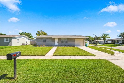 Villa ou maison à vendre à Seminole, Floride: 2 chambres, 84.54 m2 № 2436686 - photo 19