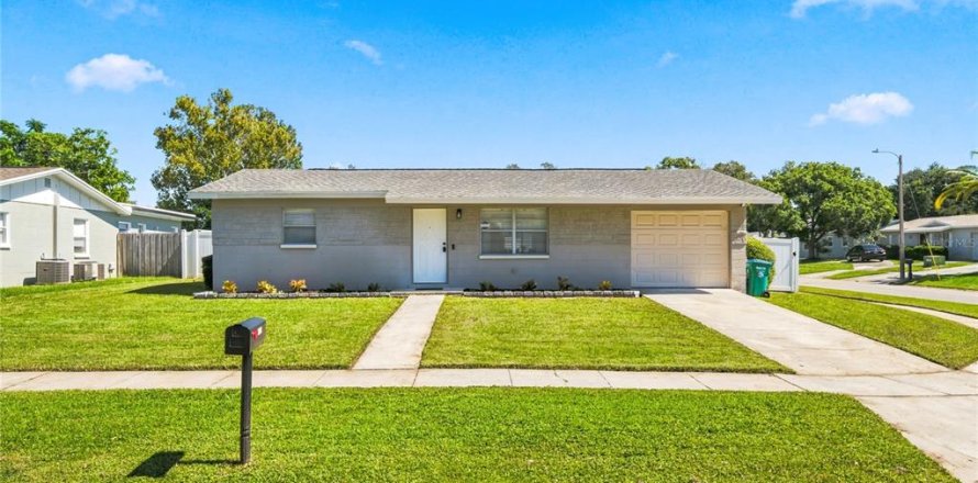 Villa ou maison à Seminole, Floride 2 chambres, 84.54 m2 № 2436686