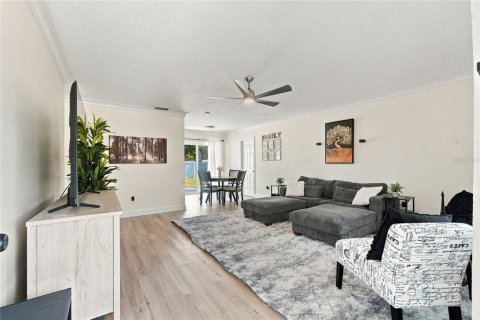 Villa ou maison à vendre à Seminole, Floride: 2 chambres, 84.54 m2 № 2436686 - photo 4