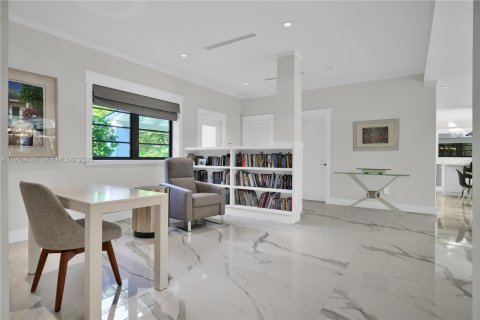 House in Miami Beach, Florida 4 bedrooms, 273.6 sq.m. № 2019843 - photo 20