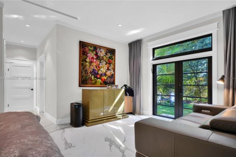House in Miami Beach, Florida 4 bedrooms, 273.6 sq.m. № 2019843 - photo 24