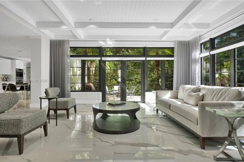 House in Miami Beach, Florida 4 bedrooms, 273.6 sq.m. № 2019843 - photo 5