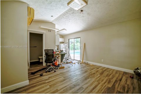 Купить виллу или дом в Порт-Сент-Луси, Флорида 4 спальни, 206.06м2, № 1997601 - фото 27