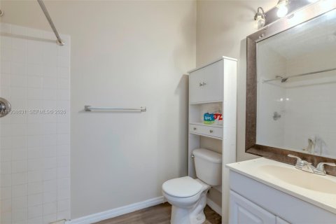 Купить виллу или дом в Порт-Сент-Луси, Флорида 4 спальни, 206.06м2, № 1997601 - фото 30