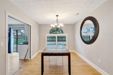 Купить виллу или дом в Порт-Сент-Луси, Флорида 4 спальни, 206.06м2, № 1997601 - фото 12