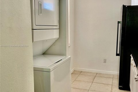 Condo in Plantation, Florida, 2 bedrooms  № 1929054 - photo 10