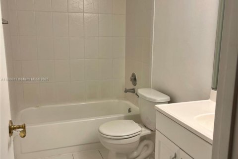 Condo in Plantation, Florida, 2 bedrooms  № 1929054 - photo 18