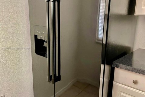 Condo in Plantation, Florida, 2 bedrooms  № 1929054 - photo 9