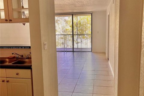 Condo in Plantation, Florida, 2 bedrooms  № 1929054 - photo 4