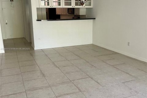 Condo in Plantation, Florida, 2 bedrooms  № 1929054 - photo 6