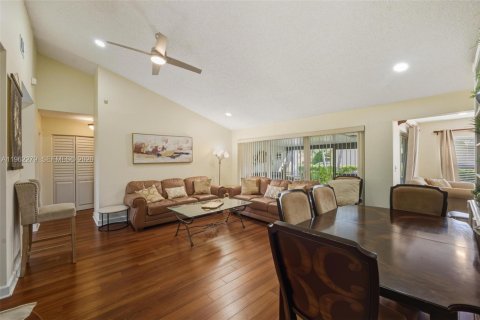 Villa ou maison à vendre à Boca Raton, Floride: 3 chambres, 146.79 m2 № 2024867 - photo 19