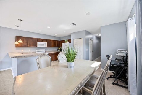 House in Bradenton, Florida 3 bedrooms, 151.24 sq.m. № 1665895 - photo 4
