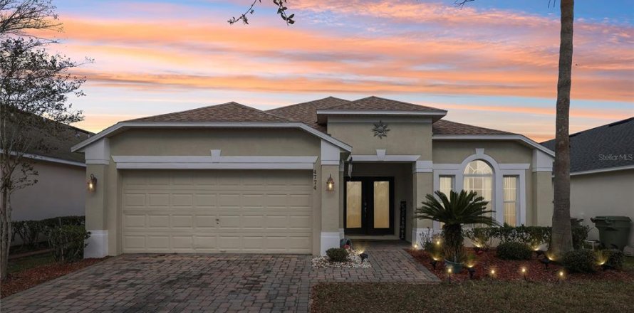 Villa ou maison à Kissimmee, Floride 4 chambres, 170.01 m2 № 2221641