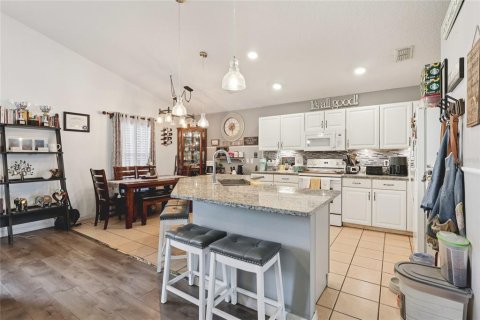 Villa ou maison à vendre à Kissimmee, Floride: 4 chambres, 170.01 m2 № 2221641 - photo 12