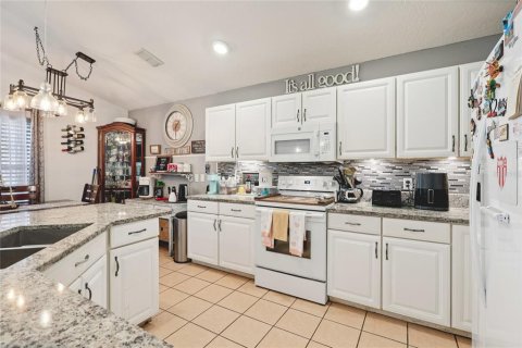 Villa ou maison à vendre à Kissimmee, Floride: 4 chambres, 170.01 m2 № 2221641 - photo 14