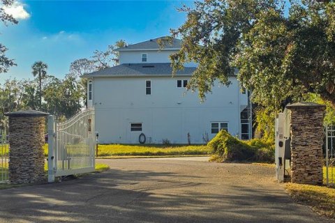 Land in Port Richey, Florida № 1535135 - photo 2