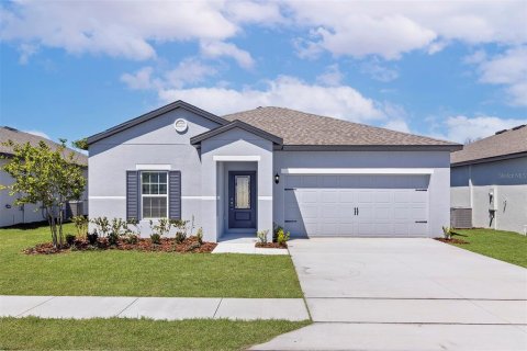 House in Winter Haven, Florida 3 bedrooms, 141.77 sq.m. № 1914984 - photo 1