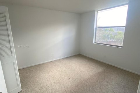Condo in Margate, Florida, 2 bedrooms  № 1696433 - photo 3