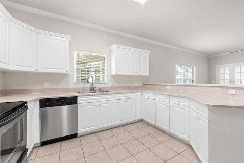 House in Gainesville, Florida 3 bedrooms, 140.75 sq.m. № 2226655 - photo 9