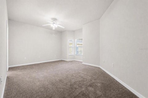 House in Gainesville, Florida 3 bedrooms, 140.75 sq.m. № 2226655 - photo 12