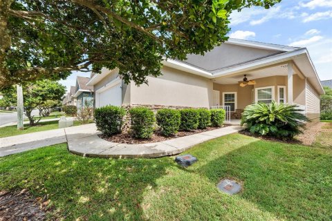 House in Gainesville, Florida 3 bedrooms, 140.75 sq.m. № 2226655