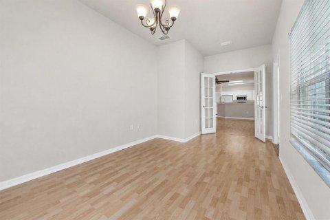 House in Gainesville, Florida 3 bedrooms, 140.75 sq.m. № 2226655 - photo 10