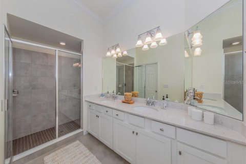Condo in Bradenton, Florida, 2 bedrooms in LAKEWOOD NATIONAL  № 1579110 - photo 14