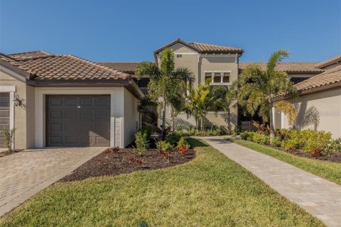 Condo in Bradenton, Florida, 2 bedrooms in LAKEWOOD NATIONAL  № 1579110 - photo 19