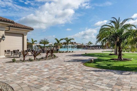 Condo in Bradenton, Florida, 2 bedrooms in LAKEWOOD NATIONAL  № 1579110 - photo 23