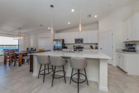 Condo in Bradenton, Florida, 2 bedrooms in LAKEWOOD NATIONAL  № 1579110 - photo 6