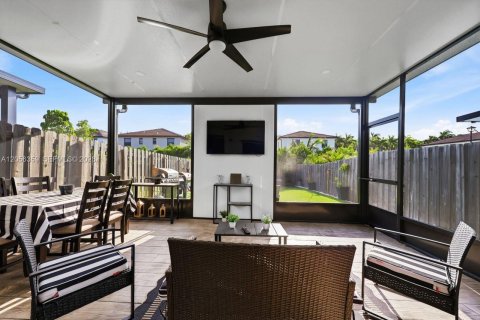 Touwnhouse à vendre à Homestead, Floride: 3 chambres, 140.65 m2 № 2253980 - photo 16