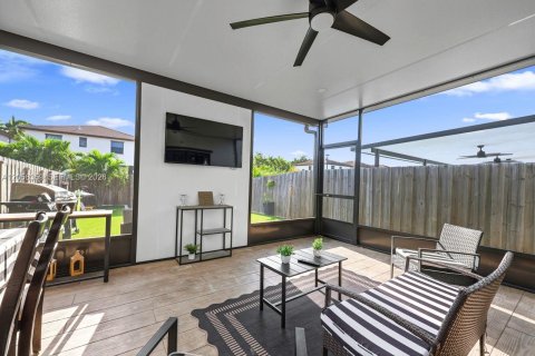 Touwnhouse à vendre à Homestead, Floride: 3 chambres, 140.65 m2 № 2253980 - photo 18
