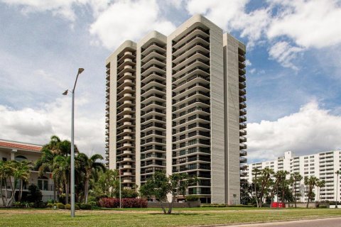 Condominio en Tampa, Florida, 2 dormitorios  № 2112161