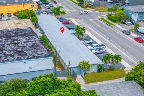 Propiedad comercial en venta en West Park, Florida № 1701081 - foto 27
