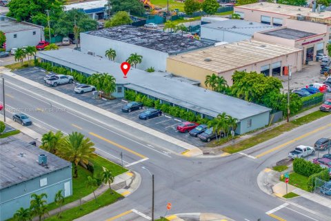 Propiedad comercial en venta en West Park, Florida № 1701081 - foto 5