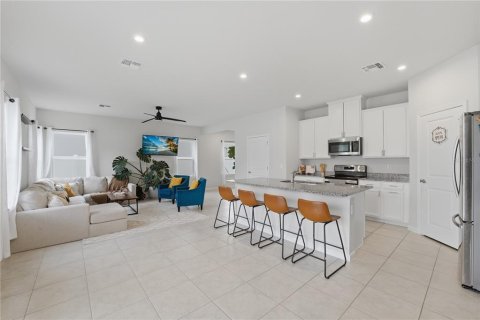 House in Davenport, Florida 3 bedrooms, 177.44 sq.m. № 2107117 - photo 21