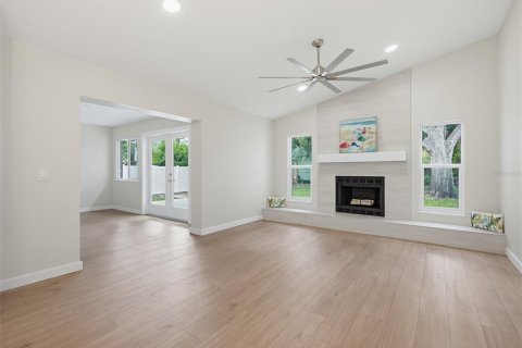 Villa ou maison à vendre à New Smyrna Beach, Floride: 3 chambres, 163.14 m2 № 2431072 - photo 11