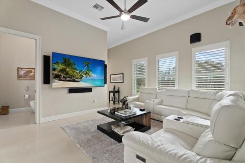 House in Bradenton, Florida 6 bedrooms, 483.09 sq.m. № 2398671 - photo 23