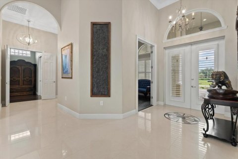 House in Bradenton, Florida 6 bedrooms, 483.09 sq.m. № 2398671 - photo 9
