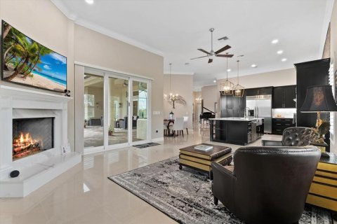 House in Bradenton, Florida 6 bedrooms, 483.09 sq.m. № 2398671 - photo 21