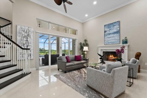 House in Bradenton, Florida 6 bedrooms, 483.09 sq.m. № 2398671 - photo 7