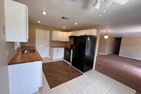 Casa en alquiler en Kissimmee, Florida, 3 dormitorios, 138.05 m2 № 2114266 - foto 5