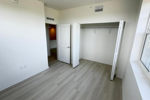 Condo in Orlando, Florida, 3 bedrooms  № 2239767 - photo 21