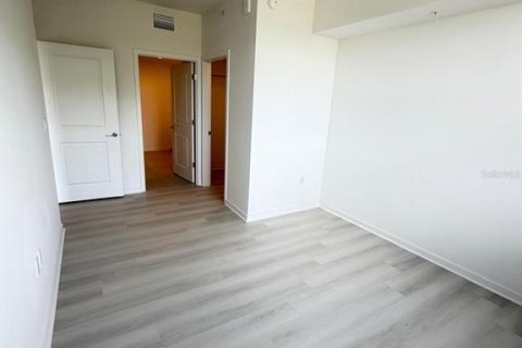 Condo in Orlando, Florida, 3 bedrooms  № 2239767 - photo 13