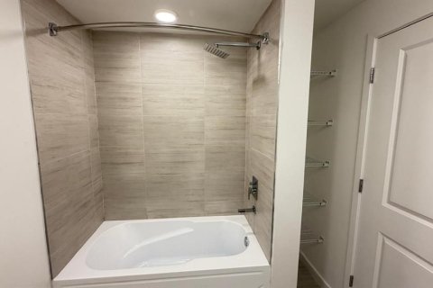 Condo in Orlando, Florida, 3 bedrooms  № 2239767 - photo 25