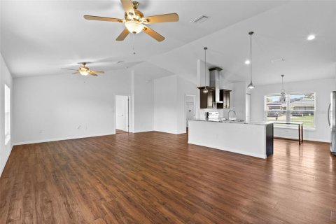 House in Punta Gorda, Florida 3 bedrooms, 152.82 sq.m. № 1912529 - photo 11